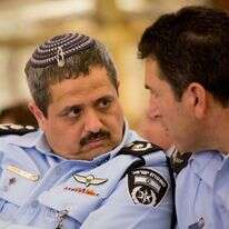 מפכ"ל המשטרה רוני אלשיך ומפקד מחוז ירושלים יורם הלוי. | יונתן זינדל/פלאש 90 מפכ"ל המשטרה רוני אלשיך ומפקד מחוז ירושלים יורם הלוי. | יונתן זינדל/פלאש 90