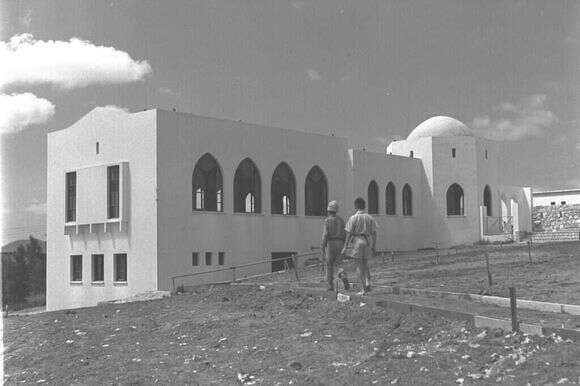 ישיבת בני עקיבא כפר־הרא"ה, 1955. | פריץ כהן, לע"מ ישיבת בני עקיבא כפר־הרא"ה, 1955. | פריץ כהן, לע"מ