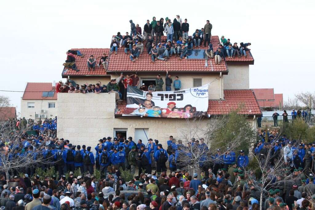 פינוי תשעת הבתים בעפרה. | מרים צחי