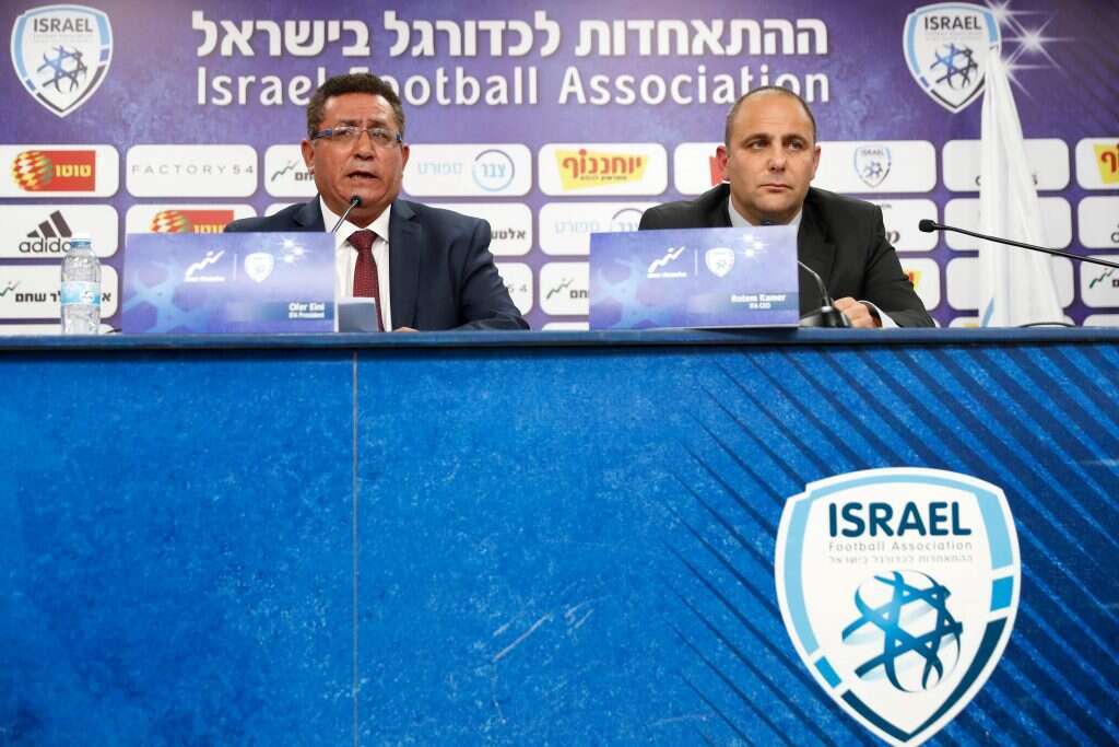 יו''ר ההתאחדות לכדורגל עופר עיני במסיבת עיתונאים, השבוע. | AFP יו''ר ההתאחדות לכדורגל עופר עיני במסיבת עיתונאים, השבוע. | AFP