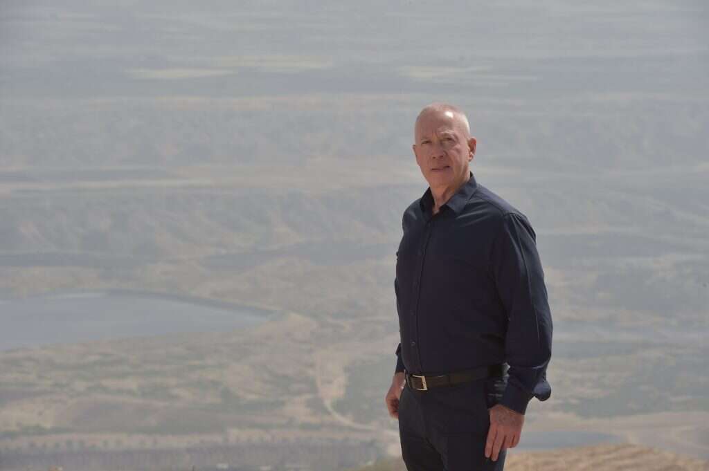 יואב גלנט. | גיל אליהו, ג'יני