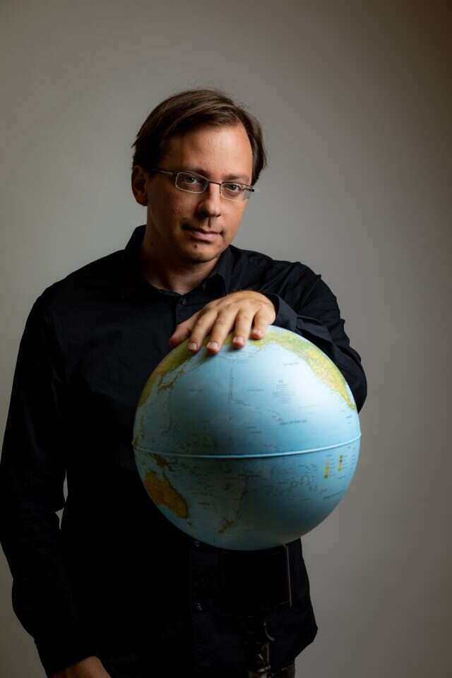 נדב איל. | אריק סולטן