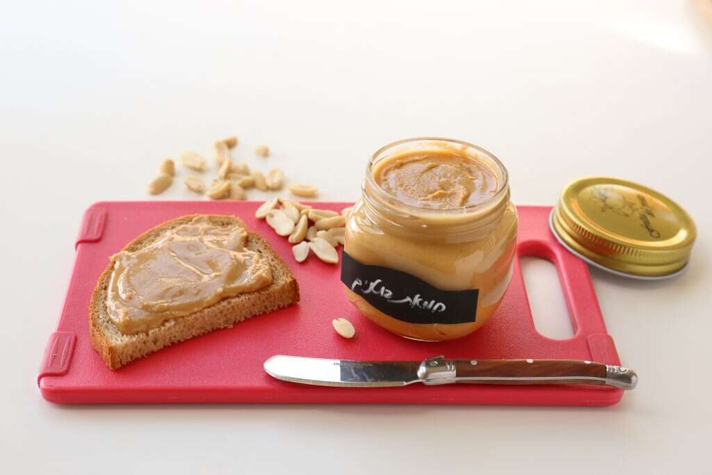 חמאת בוטנים ביתית. | אפרת ליכטנשטט חמאת בוטנים ביתית. | אפרת ליכטנשטט