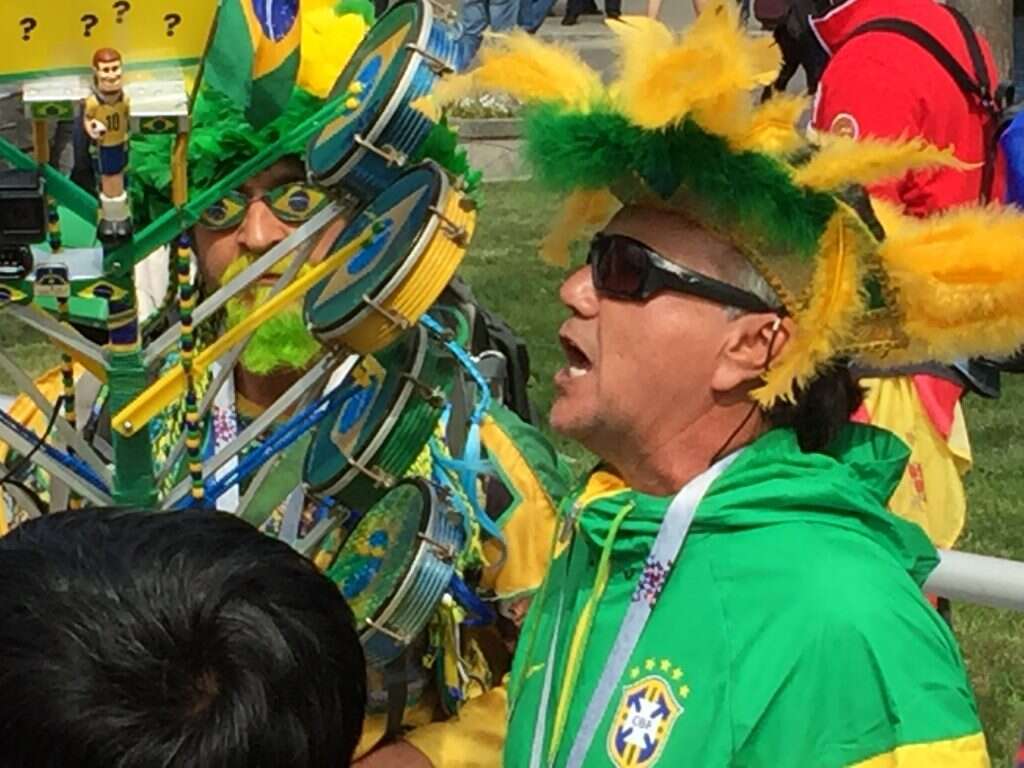 עושים שמח. אוהדי ברזיל בהפנינג. | דותן מלאך