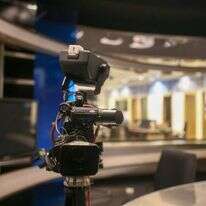 אולפן טלוויזיה. | אורן בן חקון