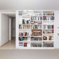 הספריה של אריאל שנבל. | אריק סולטן