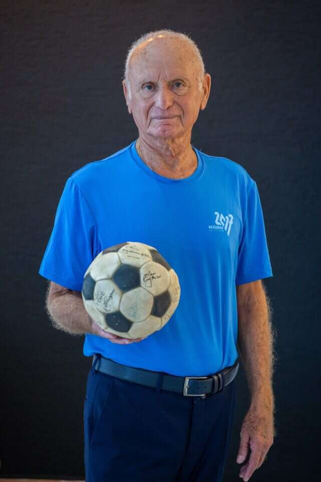 אברהם קליין. | אבישג שאר-ישוב אברהם קליין. | אבישג שאר-ישוב