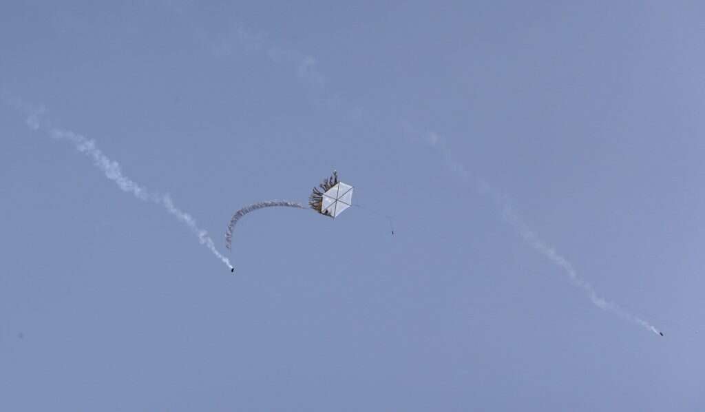 עפיפון חבלה. | EPA