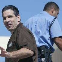 גונן שגב בכלא צלמון. | אנצ'ו גוש-ג'יני