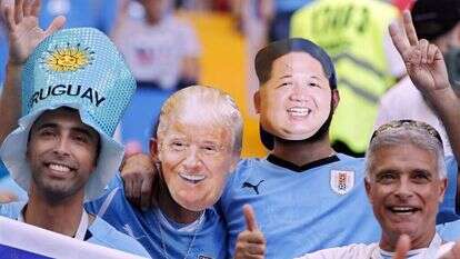 דונלד טראמפ וקים ג'ונג-און מצטרפים לחגיגה. | EPA