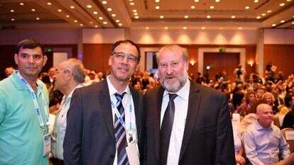 היועץ המשפטי אביחי מנדלבליט ופרקליט המדינה שי ניצן. | יהודה בן יטח