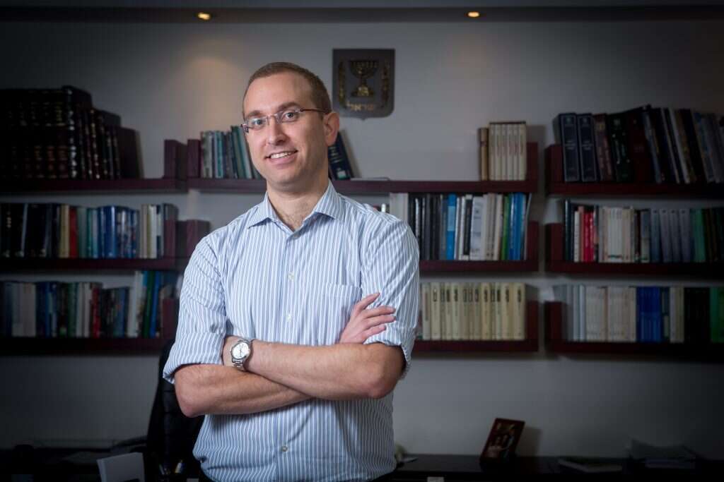 גיל ברינגר. | מרים אלסטר, פלאש 90