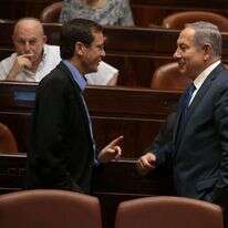 בנימין נתניהו ויצחק הרצוג בכנסת. | אורן בן חקון בנימין נתניהו ויצחק הרצוג בכנסת. | אורן בן חקון