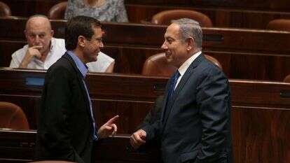 בנימין נתניהו ויצחק הרצוג בכנסת. | אורן בן חקון בנימין נתניהו ויצחק הרצוג בכנסת. | אורן בן חקון