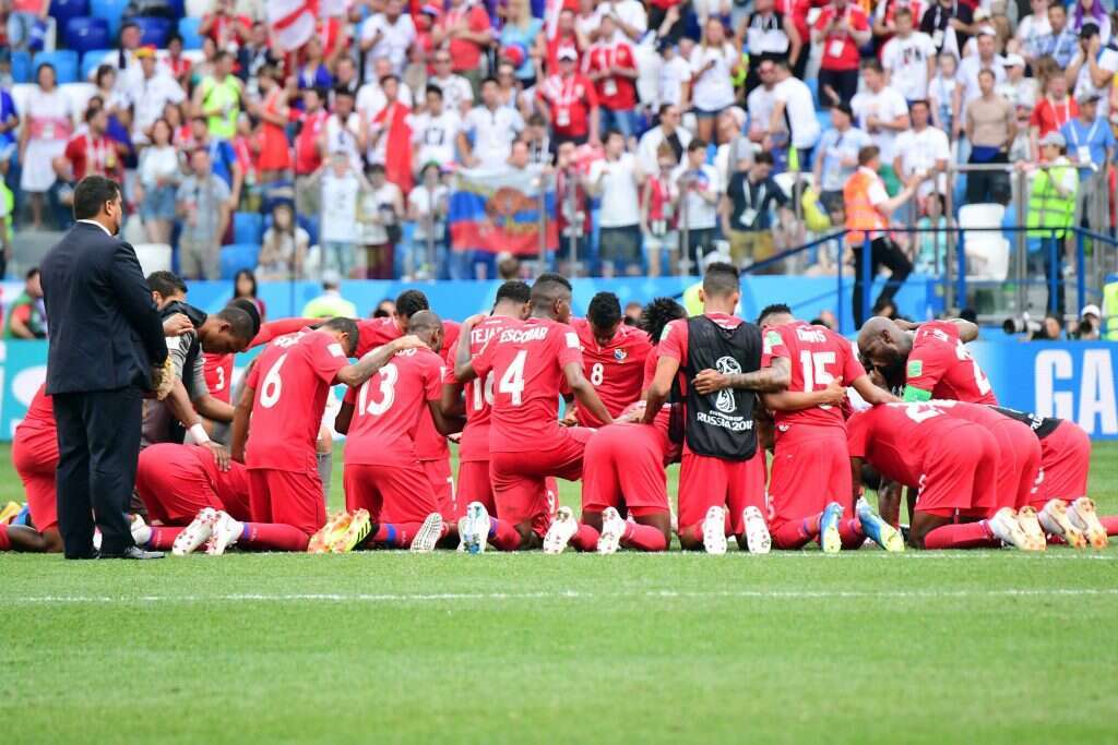 שחקני פנמה אחרי המשחק נגד אנגליה שבו ספגו תבוסה, אבל גם ספגו שער היסטורי בגביע העולם. | AFP