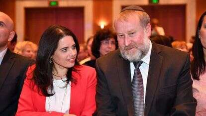 היועמ''ש אביחי מנדלבליט ושרת המשפטים איילת שקד. | יהודה בן יתח