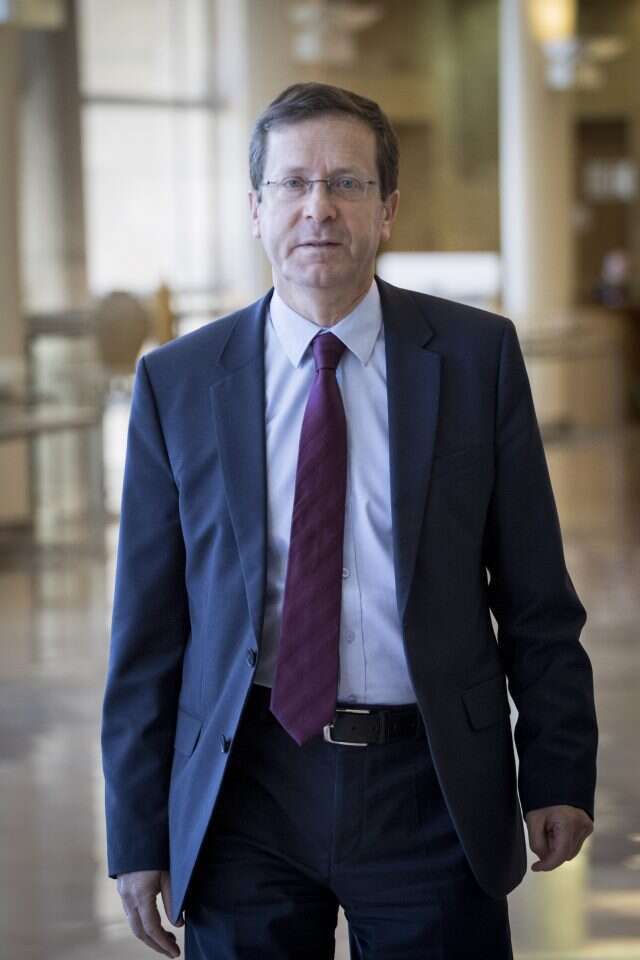 בוז'י הרצוג. | יונתן זינדל, פלאש 90