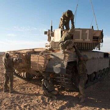 לוחמות השריון בהכשרה. ארכיון | דובר צה''ל לוחמות השריון בהכשרה. ארכיון | דובר צה''ל