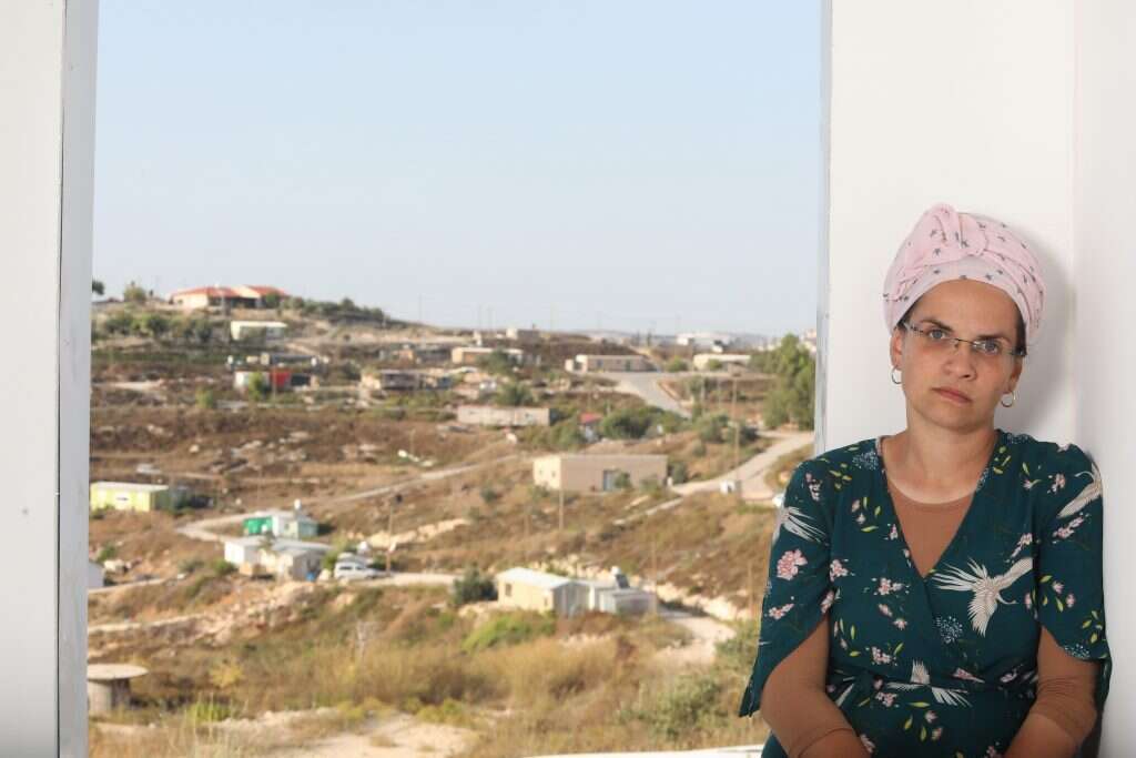 יעל שבח. | מרים צחי