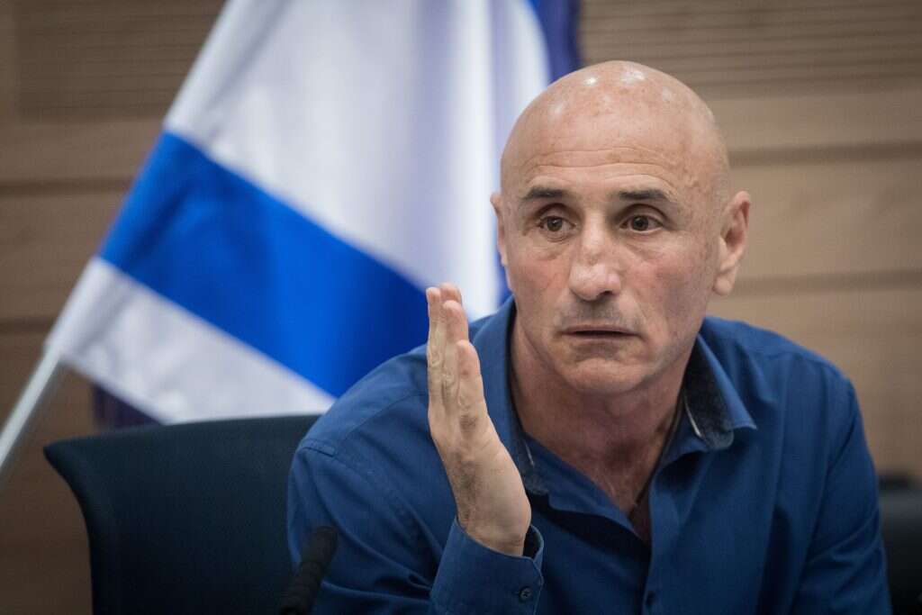 עופר שלח. | הדס פרוש, פלאש 90