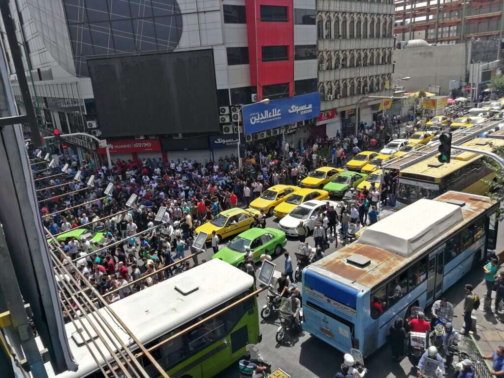 מחאת ההמון בבזאר בטהרן, השבוע. | AFP