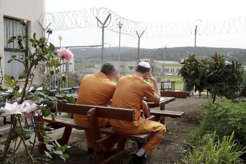 אסירים בכלא. אילוסטרציה. | יוסי אלוני