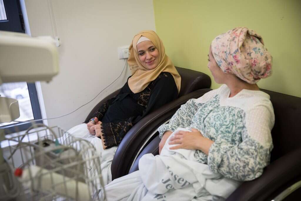 לבנת בכר־גרין וזיינאב טאקאש. למצולמות אין קשר לכתבה. | הדס פרוש, פלאש 90 לבנת בכר־גרין וזיינאב טאקאש. למצולמות אין קשר לכתבה. | הדס פרוש, פלאש 90