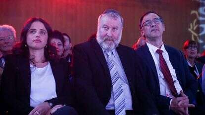 פרקליט המדינה שי ניצן, היועמ''ש אביחי מנדלבליט ושרת המשפטים שקד. | אורן בן חקון פרקליט המדינה שי ניצן, היועמ''ש אביחי מנדלבליט ושרת המשפטים שקד. | אורן בן חקון