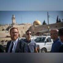 יהודה גליק ברחבת הכותל המערבי. | הדס פרוש, פלאש90