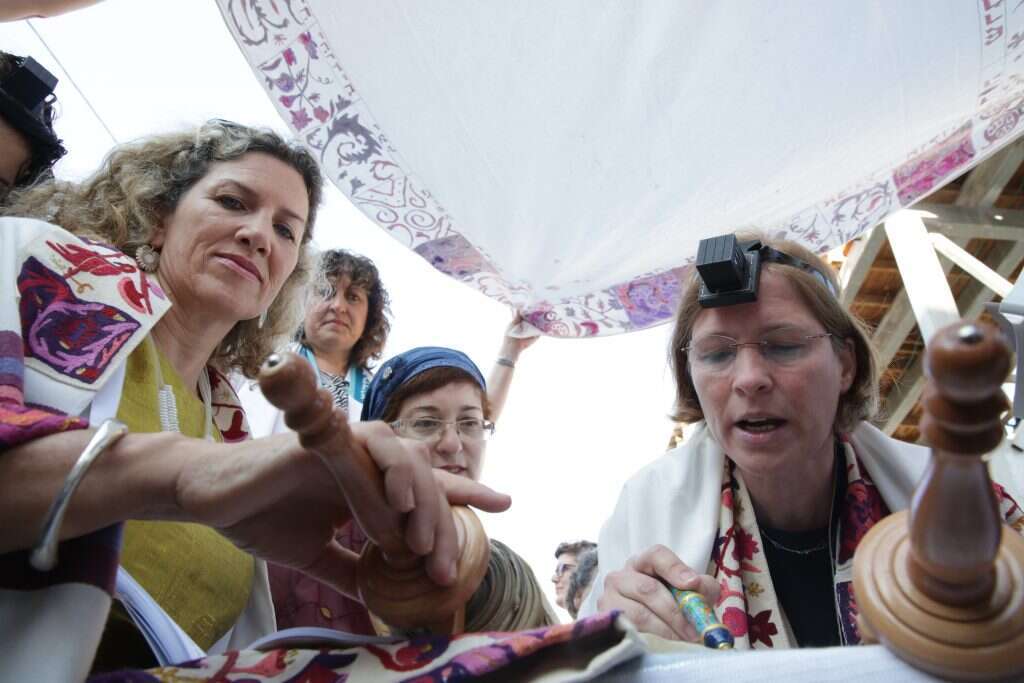 נשות הכותל בתפילת ראש חודש. | מרים צחי