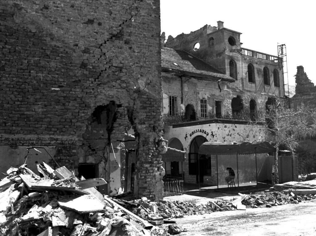 נזקי המלחמה בווקאובר, קרואטיה, 1991. | שאטרסטוק