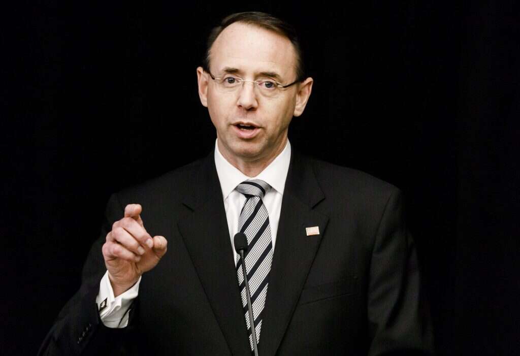 המשנה לתובע הכללי רוד רוזנסטיין. | EPA