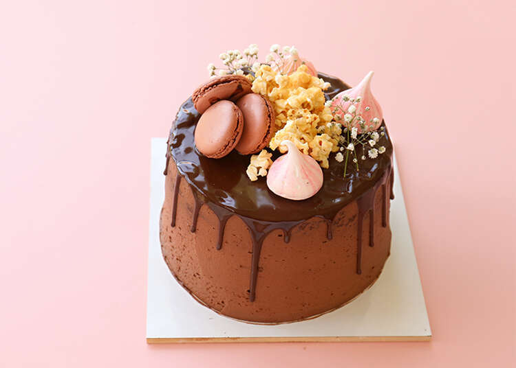 עוגת שוקולד שכבות במילוי גנאש מוקצף. | אפרת ליכטנשטט עוגת שוקולד שכבות במילוי גנאש מוקצף. | אפרת ליכטנשטט