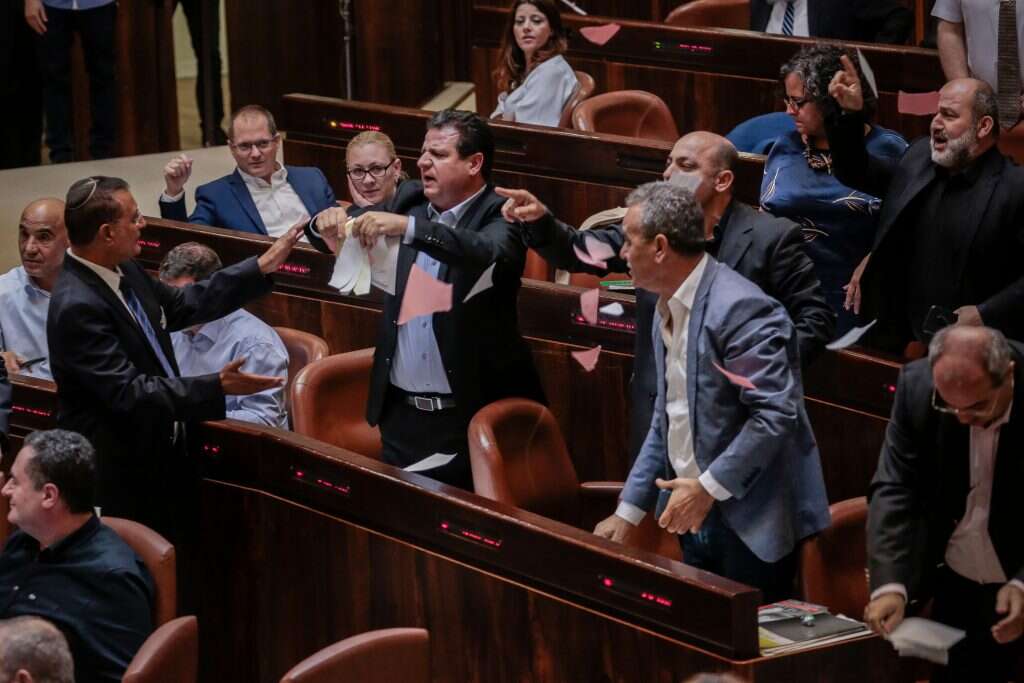 מחאת חברי הכנסת הערבים אחרי ההצבעה על חוק הלאום. | אורן בן חקון