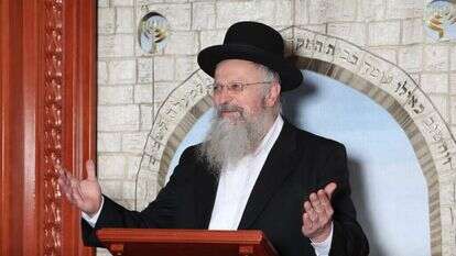 הרב שמואל אליהו. | מרים צחי