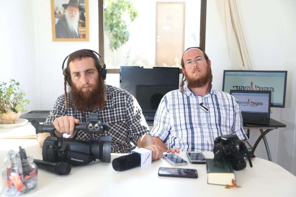 אלחנן גרונר ויהודה פרל. | מרים צחי אלחנן גרונר ויהודה פרל. | מרים צחי