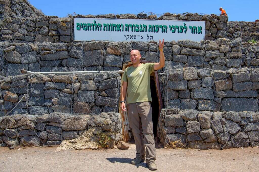 יעקב שה לבן. | גיל אליהו, ג'יני