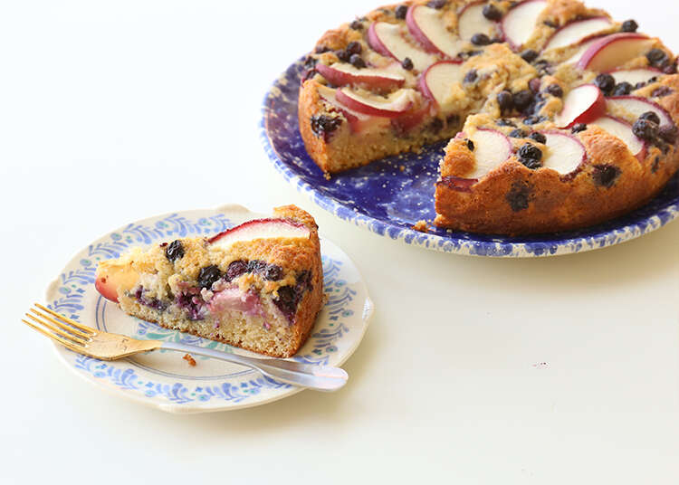 עוגת נקטרינות ופירות יער. | אפרת ליכטנשטט עוגת נקטרינות ופירות יער. | אפרת ליכטנשטט