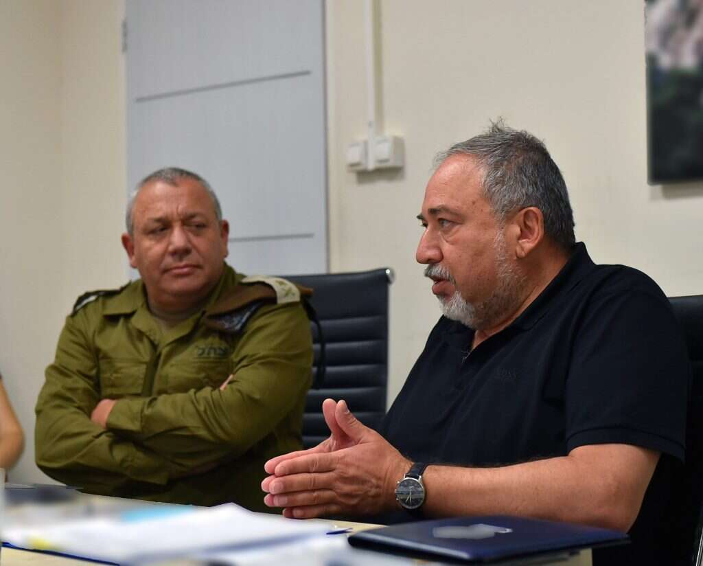 שר הביטחון אביגדור ליברמן והרמטכ''ל גדי איזנקוט. | אריאל חרמוני, משרד הביטחון