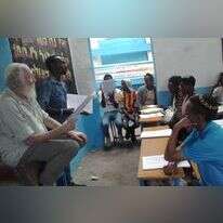 יהודה עציון בלימוד עם כיתת בית המדרש. | באדיבות יהודה עציון