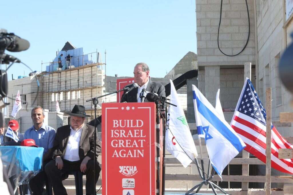 מייק האקבי ביהודה ושומרון. | מרים צחי