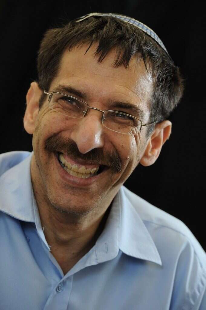 אורי אורבך. | ראובן קסטרו אורי אורבך. | ראובן קסטרו