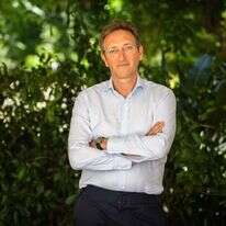 ג'ונתן גולדשטיין. | אבישג שאר-ישוב