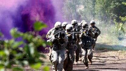 חיילים אמריקנים במהלך תרגיל נאט"ו בלטביה. | רויטרס חיילים אמריקנים במהלך תרגיל נאט"ו בלטביה. | רויטרס