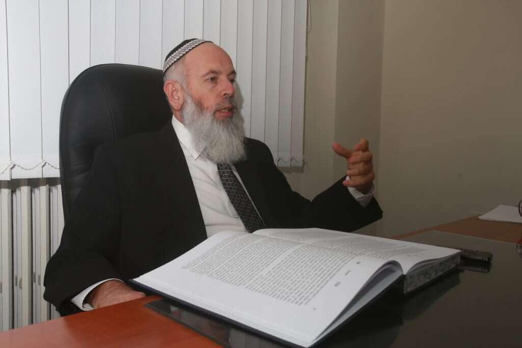 הרב אליעזר איגרא. | מרים צחי