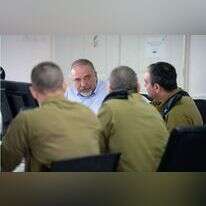 שר הביטחון אביגדור ליברמן בצפון. | אריאל חרמוני, דוברות משרד הביטחון