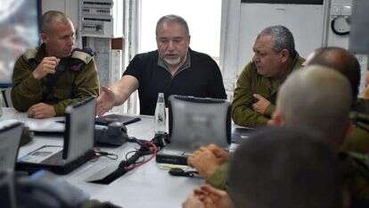 ליברמן ואיזנקוט ברמת הגולן. | אריאל חרמוני, משרד הביטחון