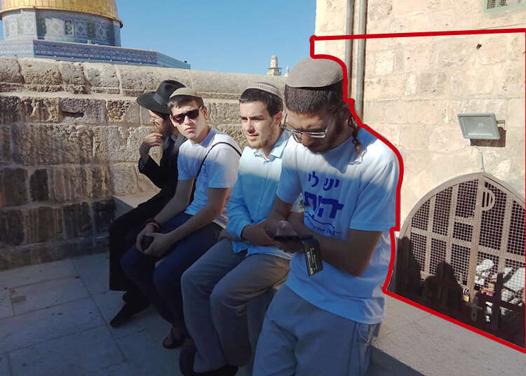 המקום שבו הוקם המבנה על ידי הוואקף לפני כשלושה שבועות. | ארנון סגל המקום שבו הוקם המבנה על ידי הוואקף לפני כשלושה שבועות. | ארנון סגל