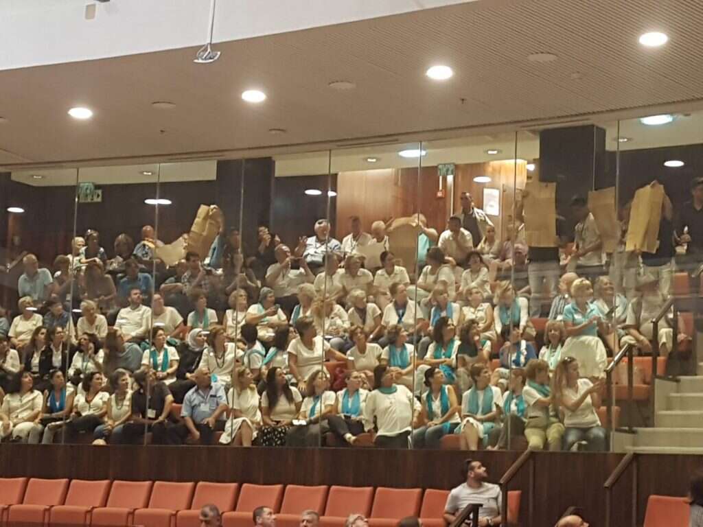 האורחים שהגיעו לדיון במליאה נגד חוק הלאום. | שירית אביטן כהן האורחים שהגיעו לדיון במליאה נגד חוק הלאום. | שירית אביטן כהן