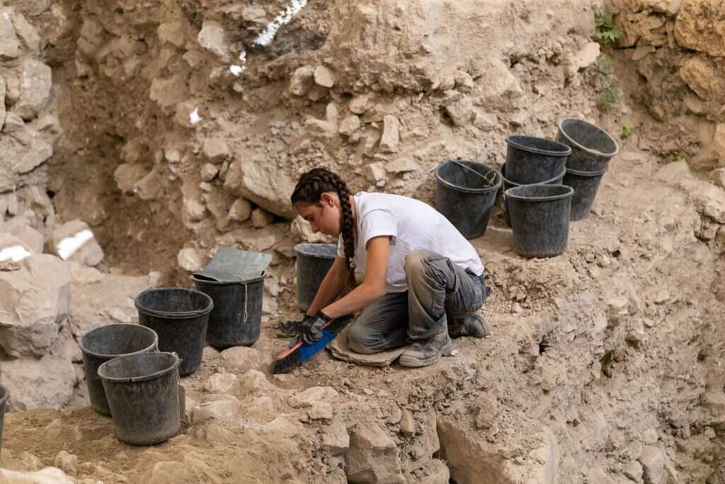 החפירות הארכיאולוגיות בחניון גבעתי בעיר דוד. | אליהו ינאי, עיר דוד